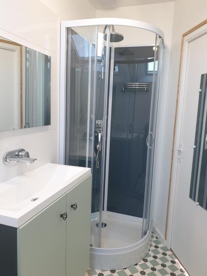 Gite Atypique Avec Jacuzzi Hillion Esterno foto